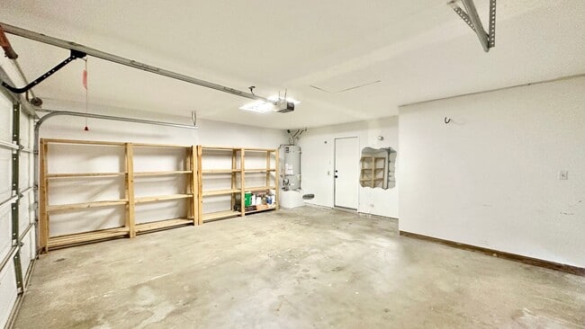 Building Photo - Charming, Single-Story Home, Spacious Backyard, Minutes to Everything, in Whelan Ranch Community ...