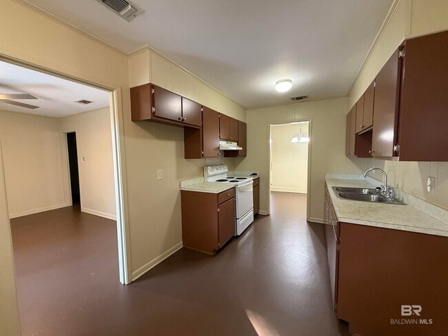 Building Photo - 2505 Pollard Rd