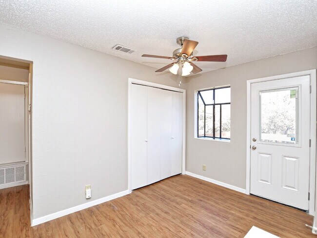 Building Photo - "Cozy Living at 301 Algerita: Charming 2-B...