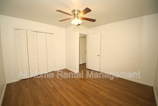 Building Photo - 5105 S Kingston Ave