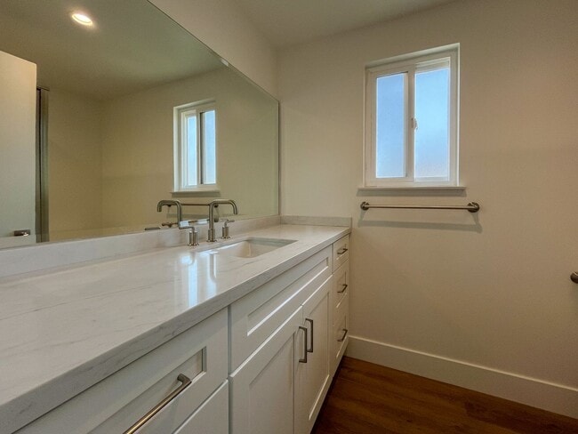 Building Photo - 5281 Tattershall Ave