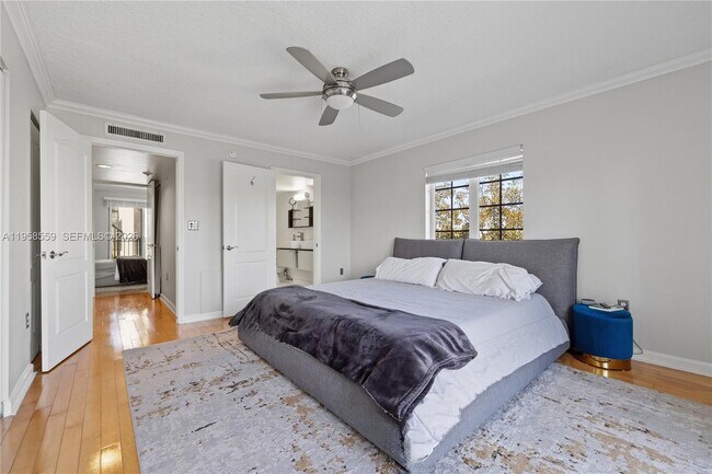 Building Photo - 300 Euclid Ave