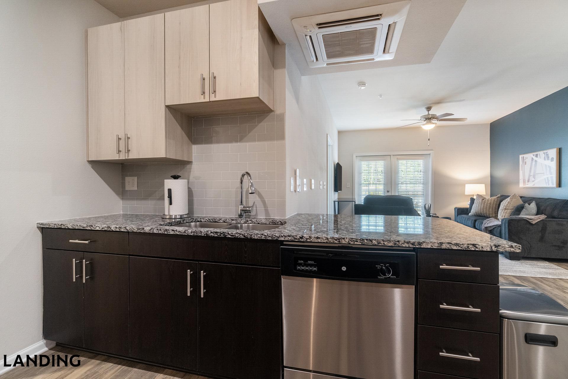 Building Photo - 655 W Mallard Creek Church Rd