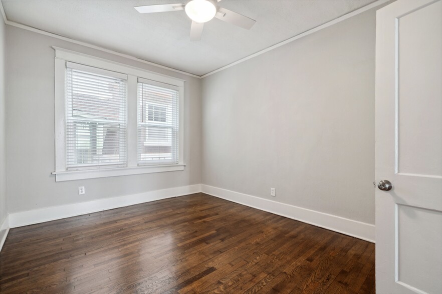 Building Photo - 1701 Autumn Ave