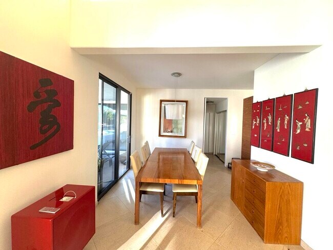 Building Photo - 72771 Skyward Way