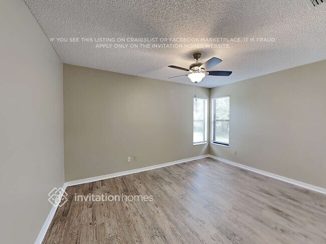 Building Photo - 2561 Alton Rd