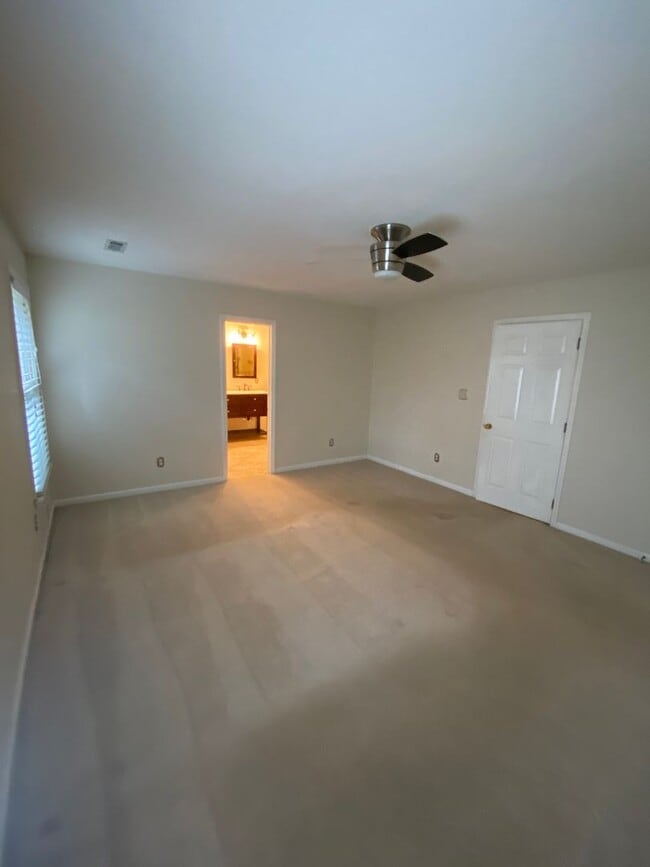 Building Photo - Coming Soon!