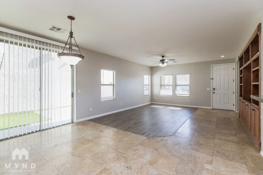 Building Photo - 1348 S Loback Ln