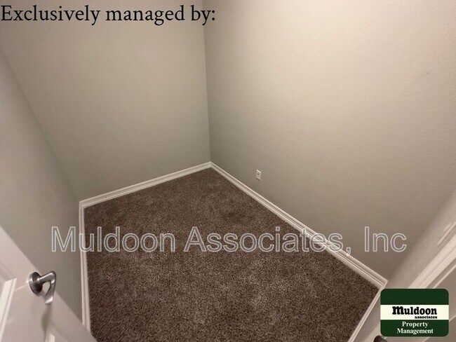 Building Photo - 6838 Black Saddle Dr