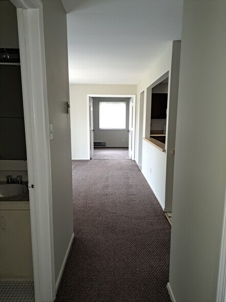 Building Photo - 8137 Pine Island Ter