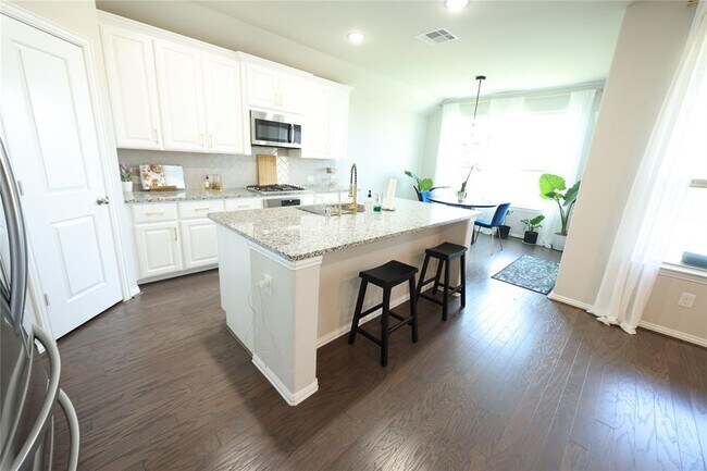 Building Photo - 2334 Falcon Brook Dr