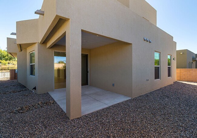 Building Photo - Cerro Del Norte NEW CONSTRUCTION IN SANTA FE