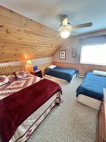 Building Photo - 11 Sandy Cove Rd