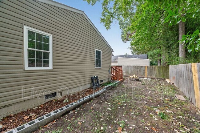 Building Photo - 3544 Good Hope Rd