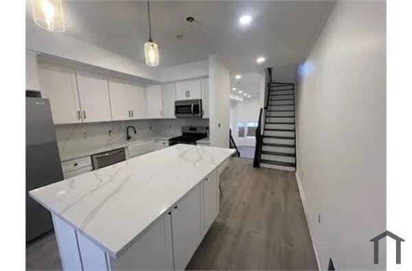 Building Photo - 18A Layton Ave