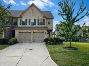 Building Photo - 7250 Heritage Oak Ct