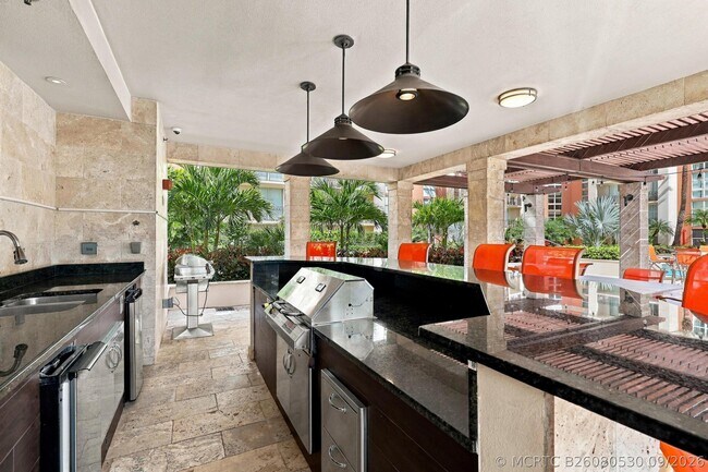 Building Photo - 550 Okeechobee Blvd