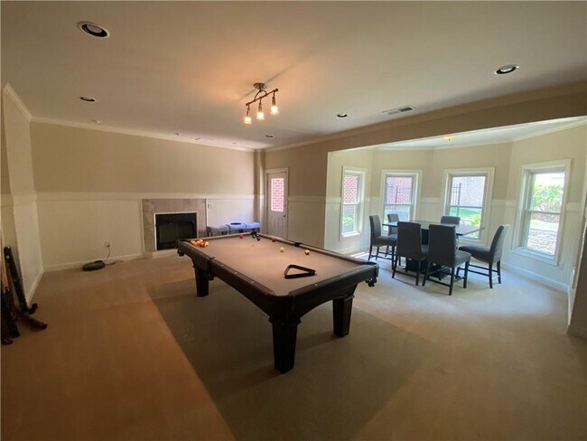 Building Photo - 2464 Canopy Glen NE