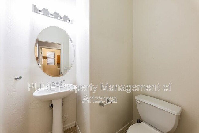 Building Photo - 16812 W Northampton Rd