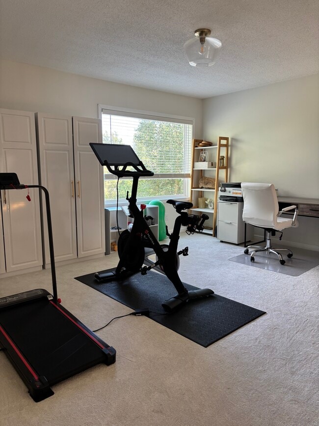 Building Photo - 713 Bent Tree Dr