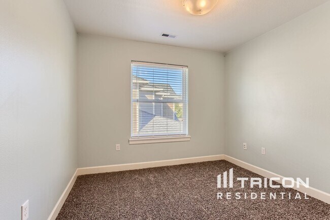 Building Photo - 15100 SE Natalya St