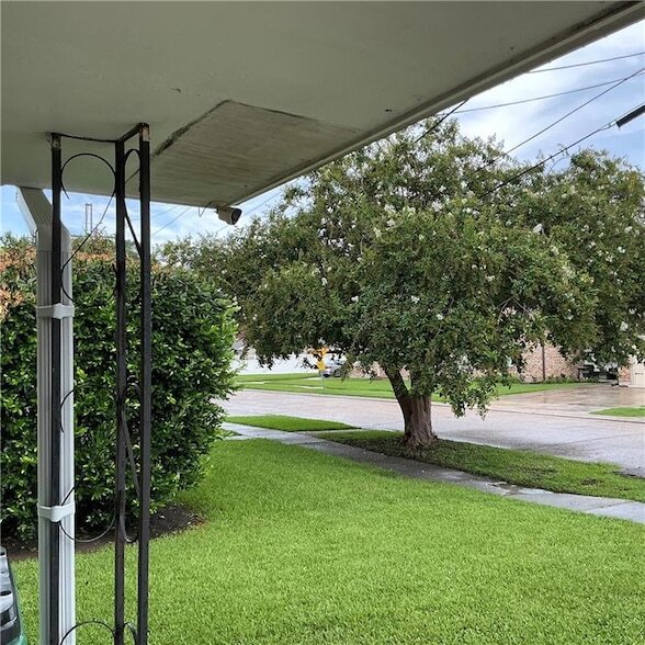 Building Photo - 5008 Academy Dr