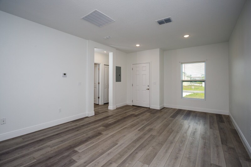 Building Photo - 309 Clermont Dr