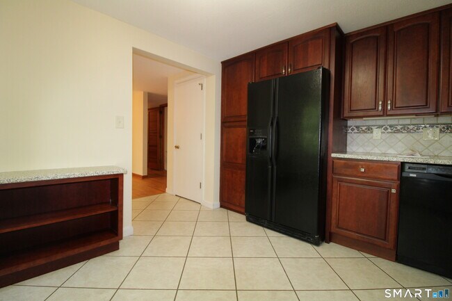 Building Photo - 67 Mulberry Rd