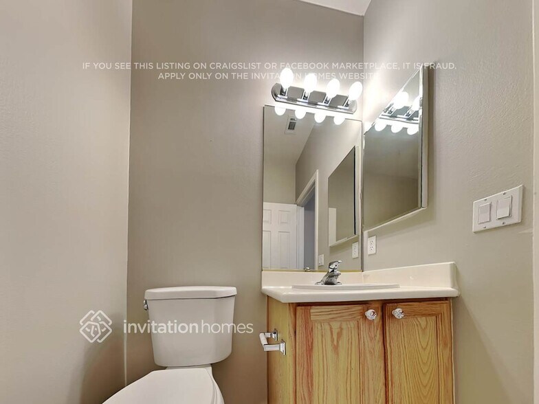 Building Photo - 9709 Maywood Ct