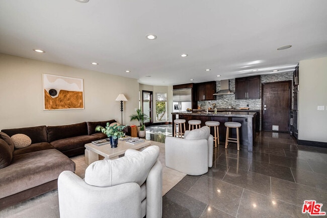 Building Photo - 11470 Dona Evita Dr