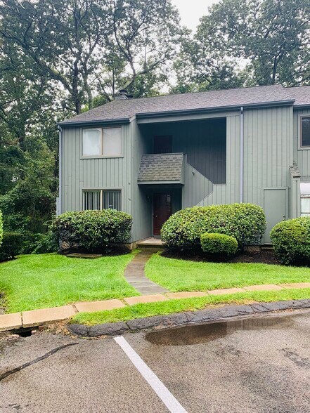 Building Photo - 123 Old Belden Hill Rd