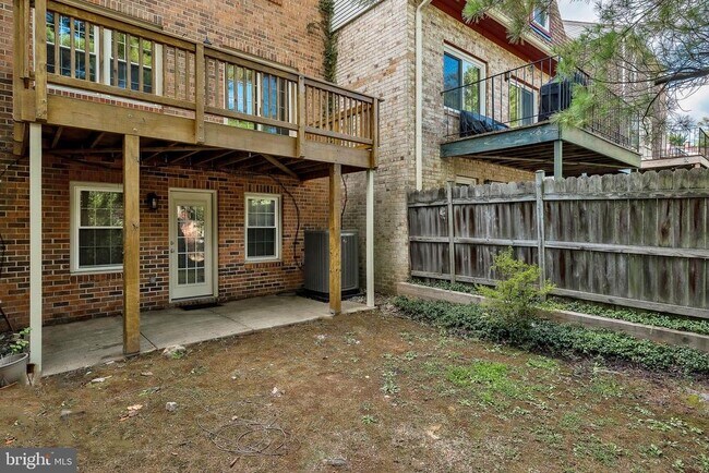Building Photo - 7603 Heatherton Ln