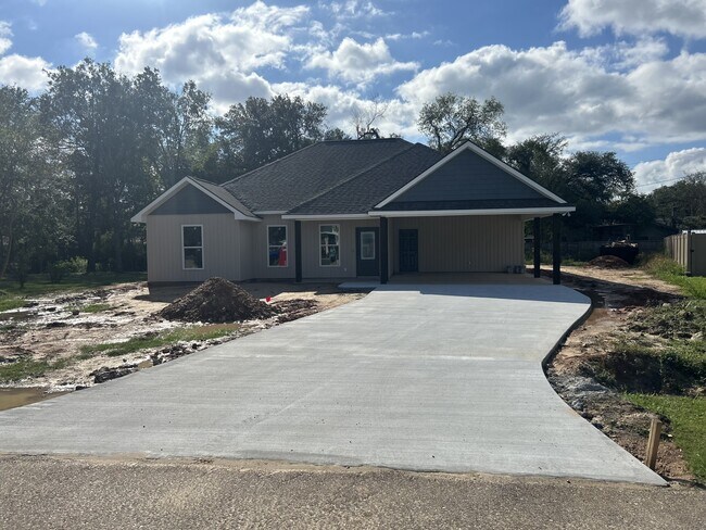 Building Photo - 332 Silverstone Cir