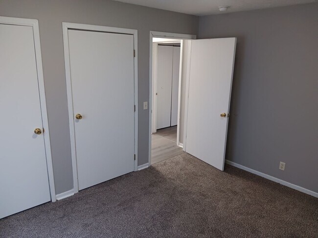 Building Photo - For Rent - Four-Bedroom Two-Bathroom Home Available NOW!