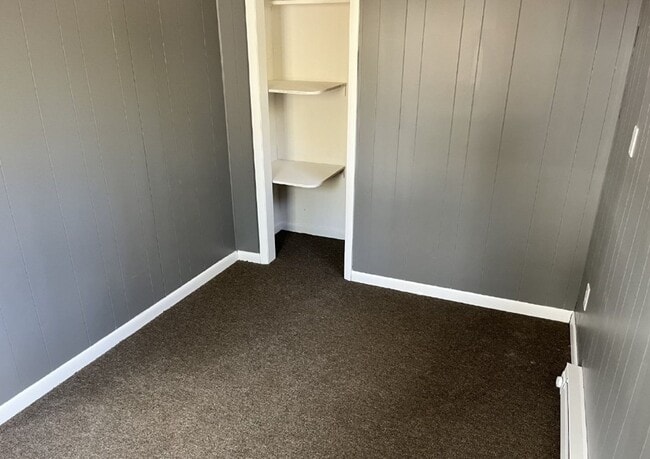 Building Photo - NEWLY RENOVATED HOME IN East Stroudsburg!