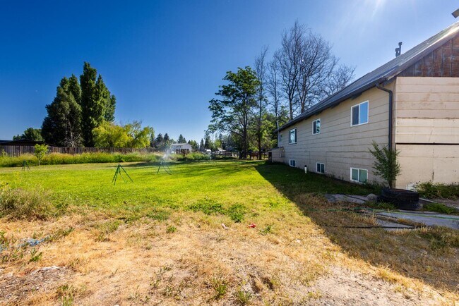 Building Photo - 211 N 3900 E