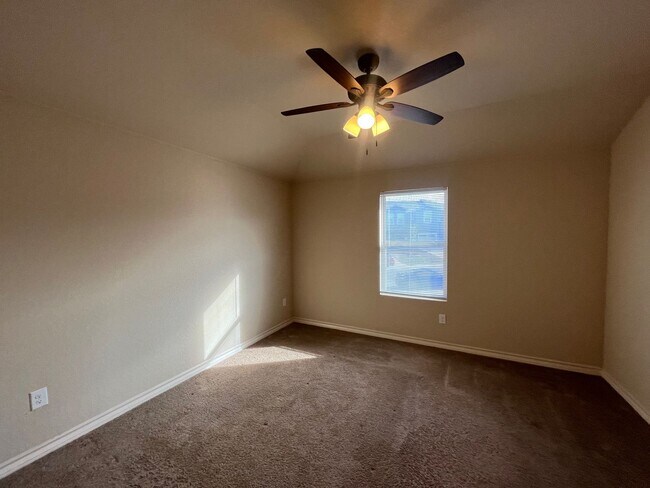 Building Photo - 6418 Luglio Ln