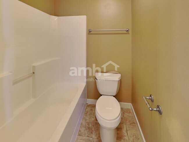 Building Photo - 2360 N Grey Hawk Ave