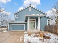 Building Photo - Great Townhome Near the Foothills