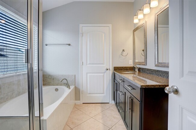 Building Photo - 12504 Ellen Ct