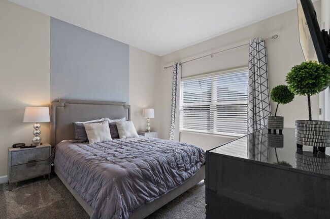 Building Photo - 1216 Challenge Dr