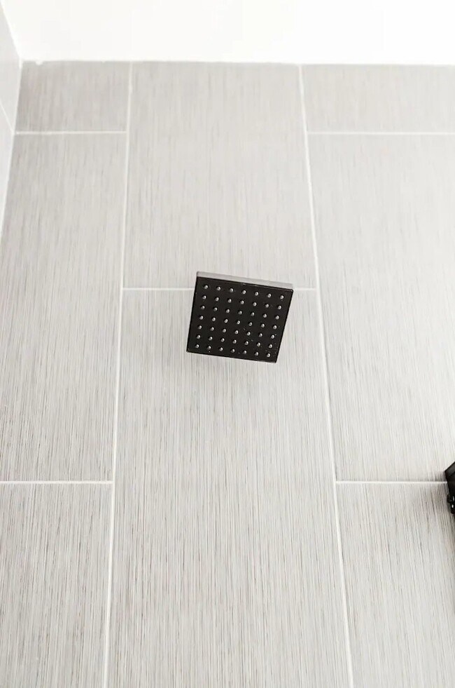 Building Photo - 61-63 E Moler St