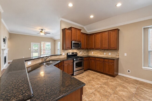 Building Photo - 42 Black Swan Ct
