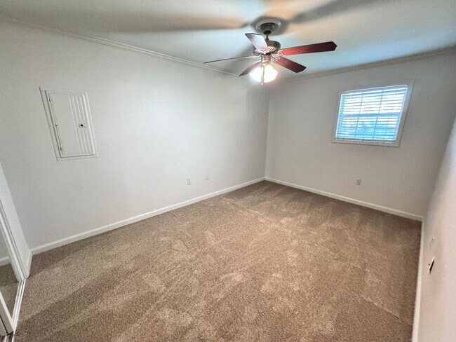 Building Photo - 2BR/1BA For Rent