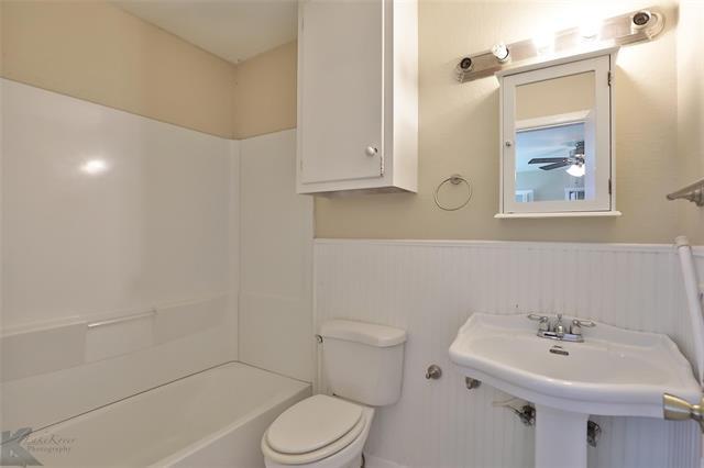 Building Photo - 2682 Madison Ave