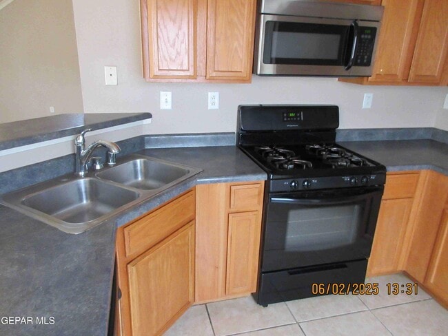 Building Photo - 11733 Lapstone Way