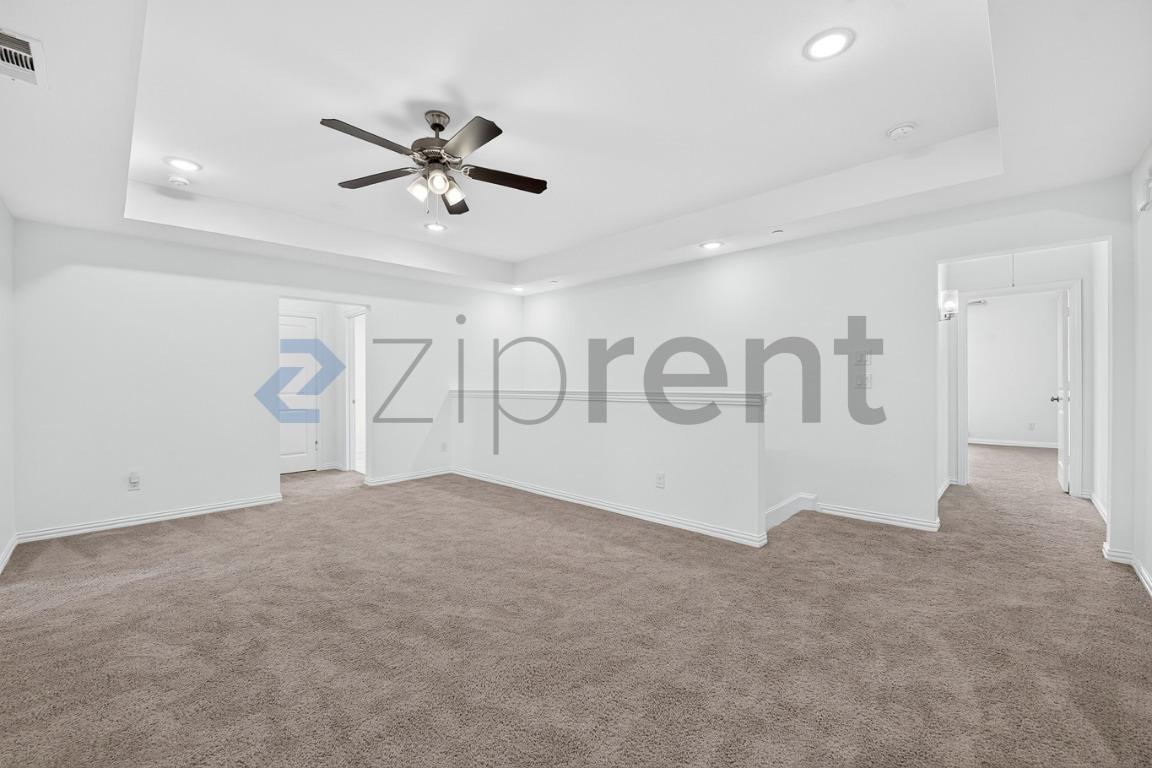 Building Photo - Unit