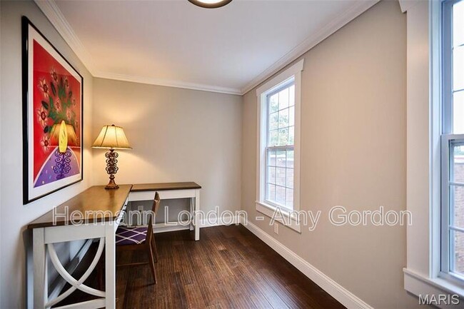 Building Photo - 3258 Walter Ave