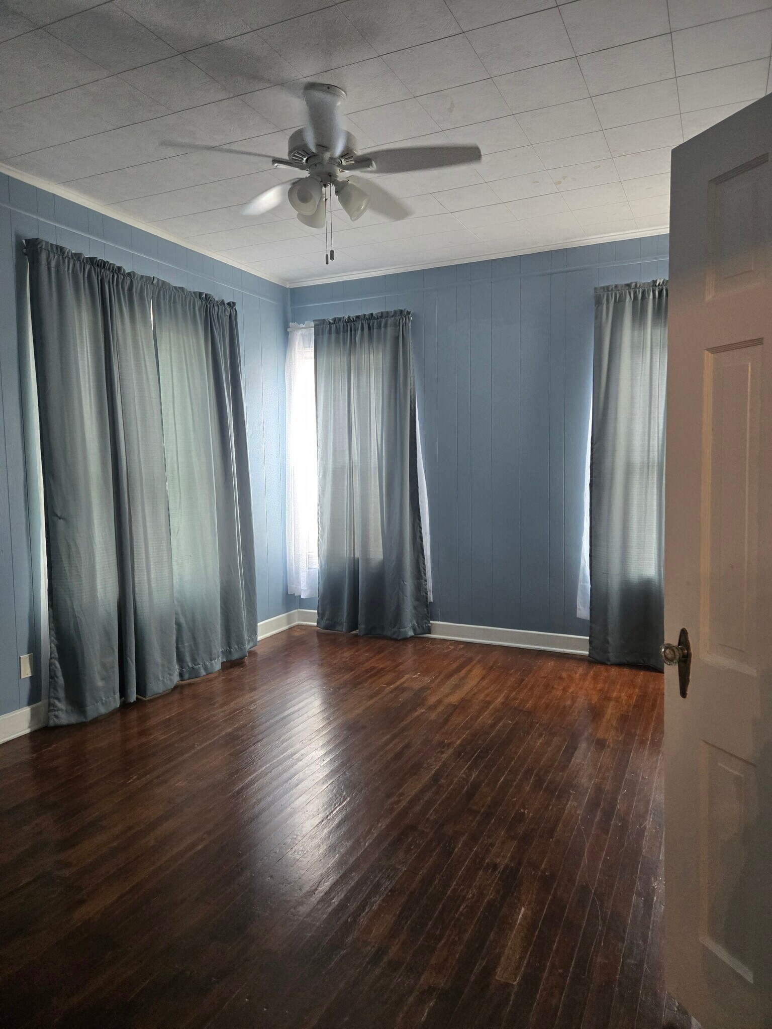Bedroom1 - 1934 McKinley Ave