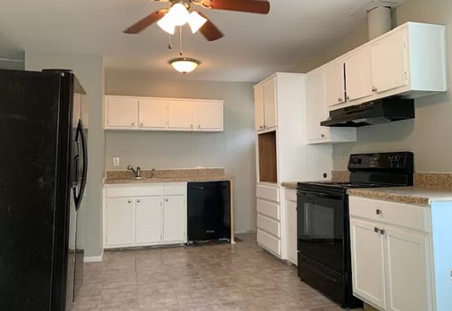 Building Photo - 3-Bedroom Home with Outdoor Entertaining Patio